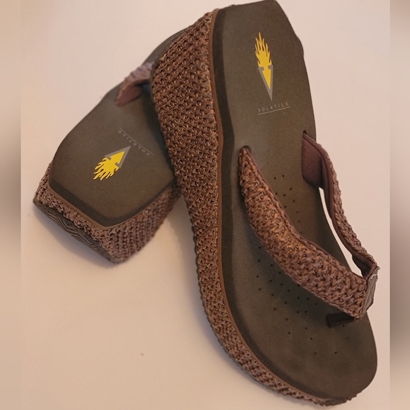 🟡VOLATILE Island Platform Wedge Sandals (8 Womens, Brown) - Picture 2 of 11